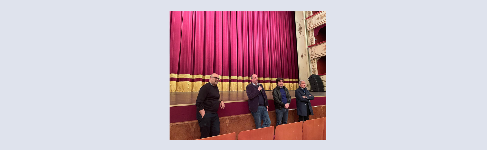 Al momento stai visualizzando Nuovo sipario del Teatro Rossini di Pesaro